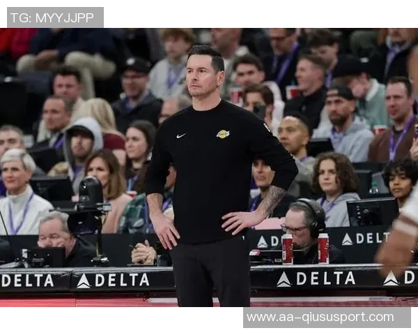 雷迪克分析太阳防守策略与马威篮下威慑导致球队频繁失误