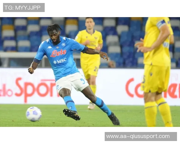 瑞士天空报道那不勒斯冬窗计划租借梅努以增加其出场机会