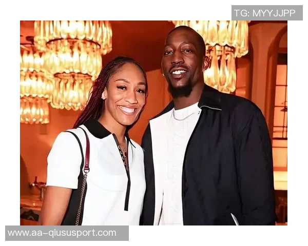 热火祝贺阿贾夺生涯第三冠阿德巴约与其合影庆祝